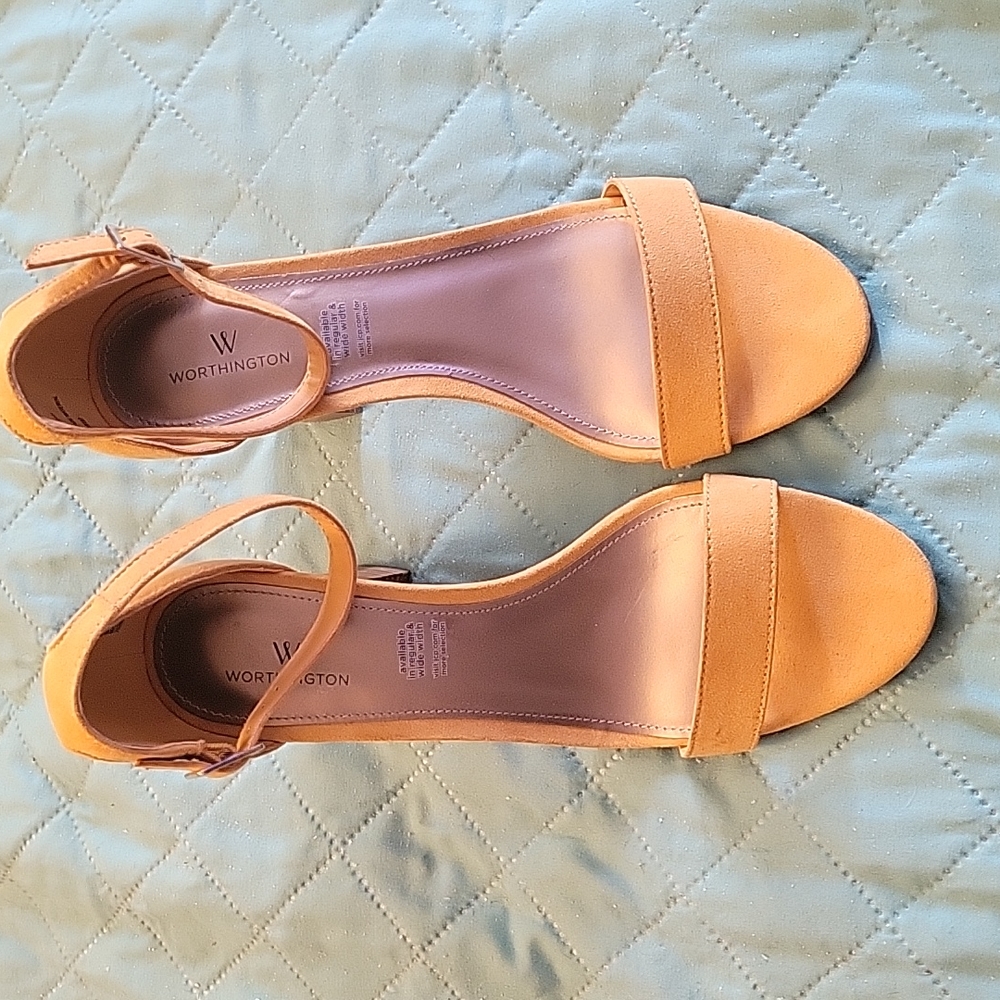 Worthington Mustard Yellow Chunky Heels Size 10 - Picture 2 of 6